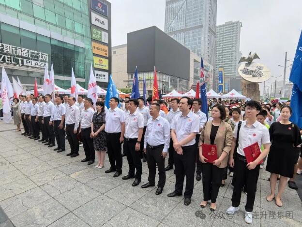 振興新突破 博愛遼寧行-大連升隆向“公共場所AED安裝公益項目”捐贈
